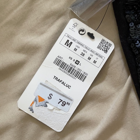 Black mini skirt with beading and sequin detail - Picture 3 of 4